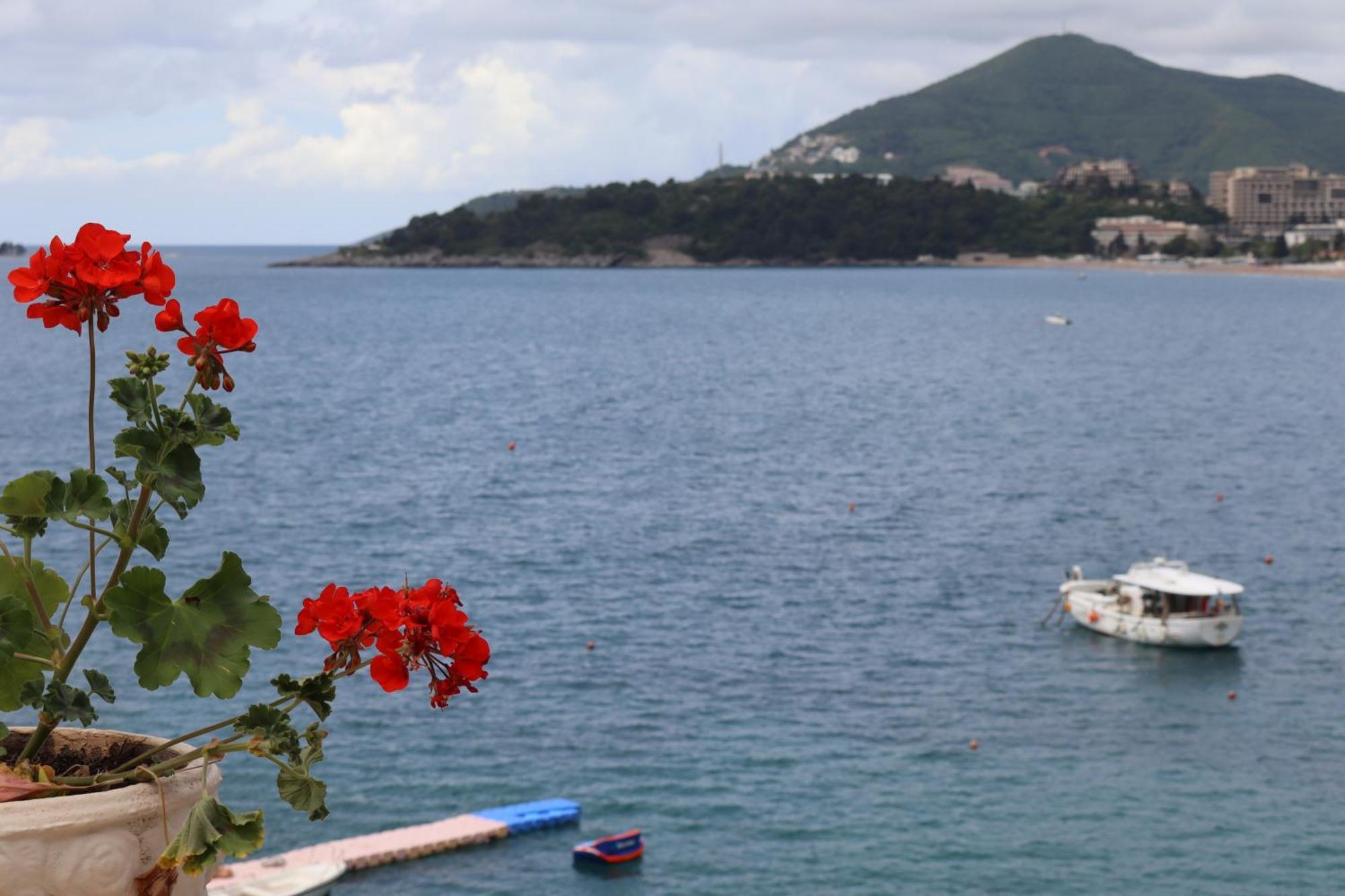 New Hotel Kuc By Marvel Budva Exterior foto